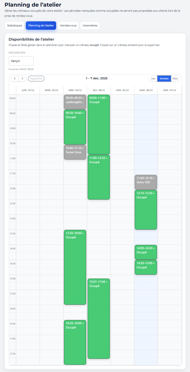 Calendrier des disponibilités de l’atelier avec les créneaux occupés des mécaniciens